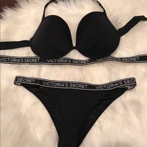 Victoria’s Secret Bikini Set